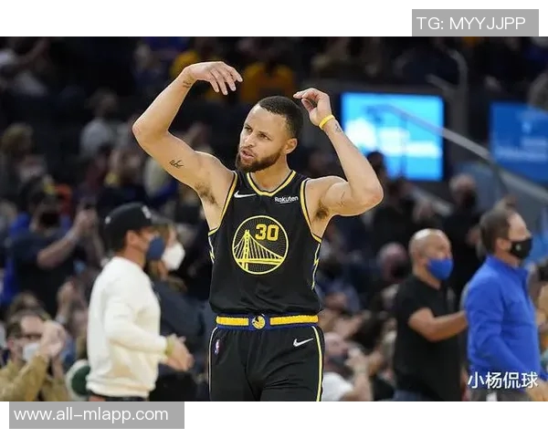 哈克斯盛赞维金斯攻防两端表现出色经验丰富球商高影响深远