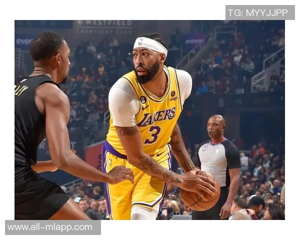 浓眉承认表现不佳承担责任期待在下一场比赛中重振状态 浓眉承认表现不佳承担责任期待在下一场比赛中重振状态