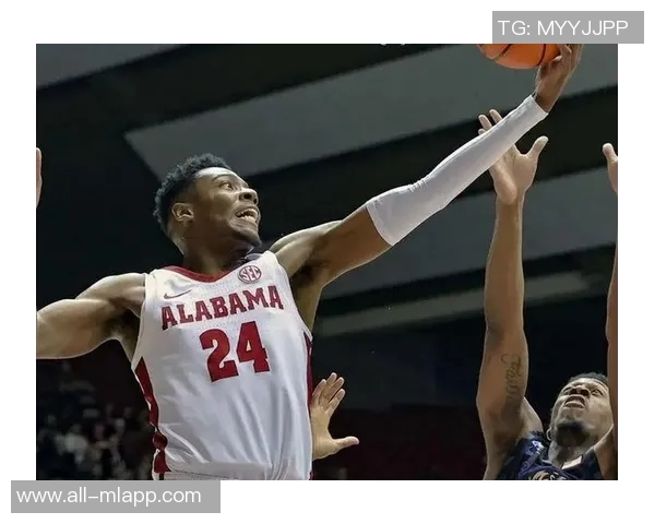 黄蜂主帅盛赞米勒的控球能力与防守阅读能力展现出色选择