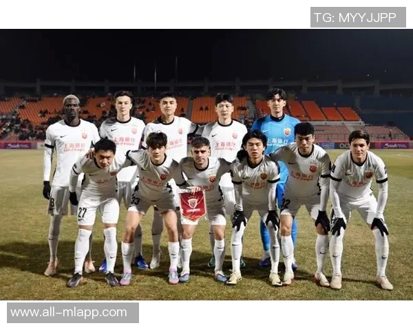 多哥球员让克劳德正式租借加盟上海海港足球俱乐部开启新征程 多哥球员让克劳德正式租借加盟上海海港足球俱乐部开启新征程