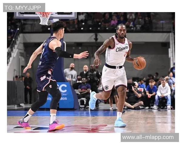 快船备战广州训练照曝光保罗小卡哈登科林斯齐聚场上展现默契